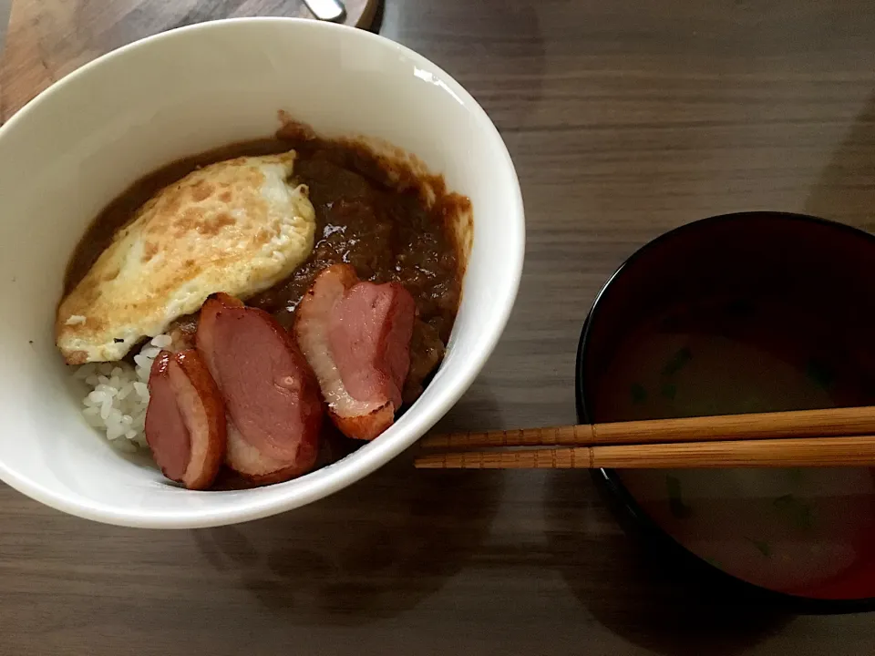 鴨肉カレーと目玉焼き|にゃふてんさん