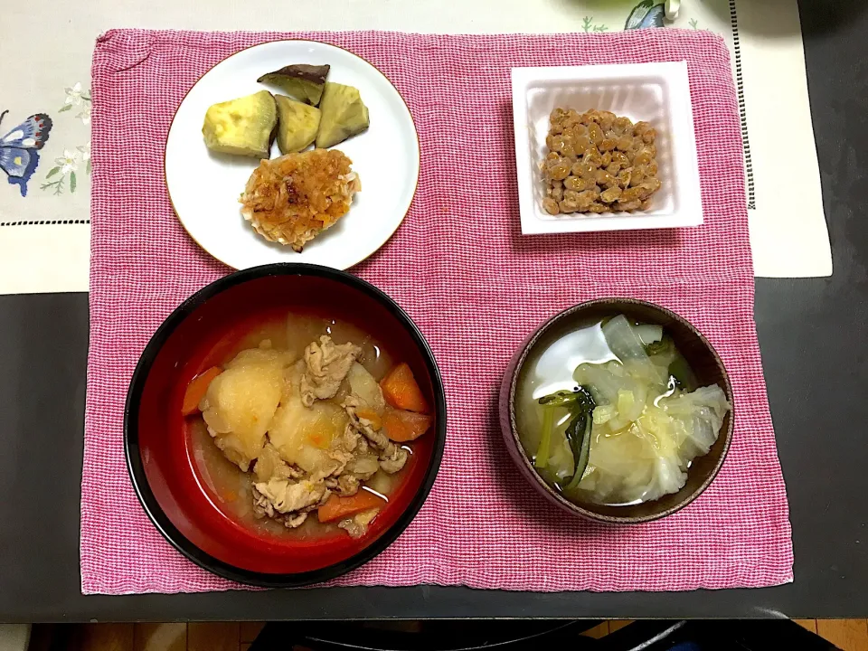 Snapdishの料理写真:肉じゃがのご飯|みよさん