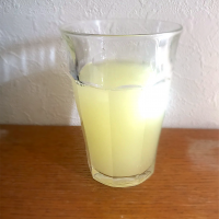 ホエーとレモンの酢のドリンク