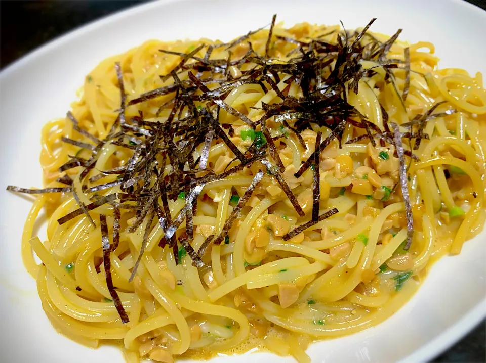 焦がしにんにく醤油納豆パスタ|hal's cuisineさん