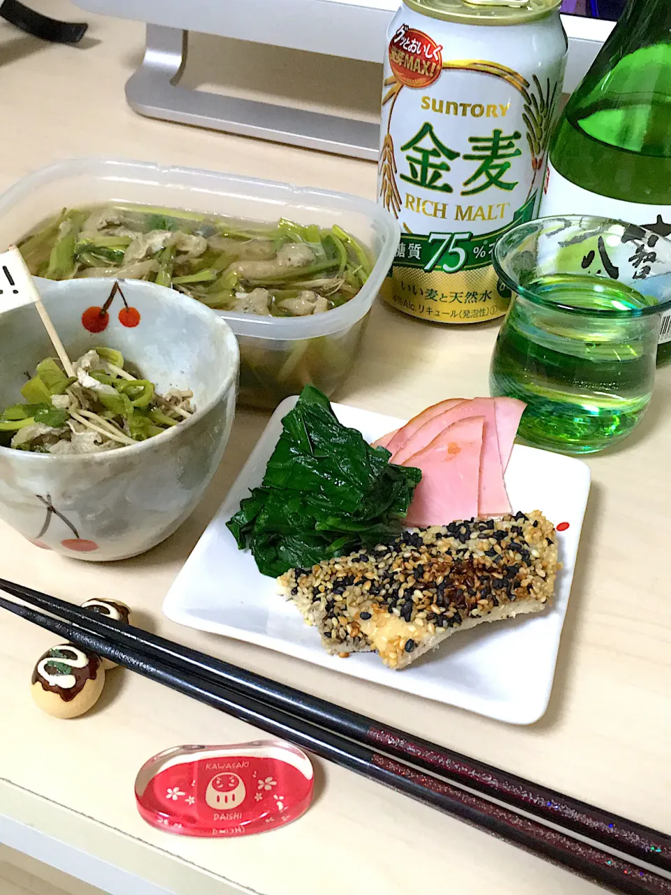 Snapdishの料理写真:せり蒸しと弁当おかずで|4jemさん