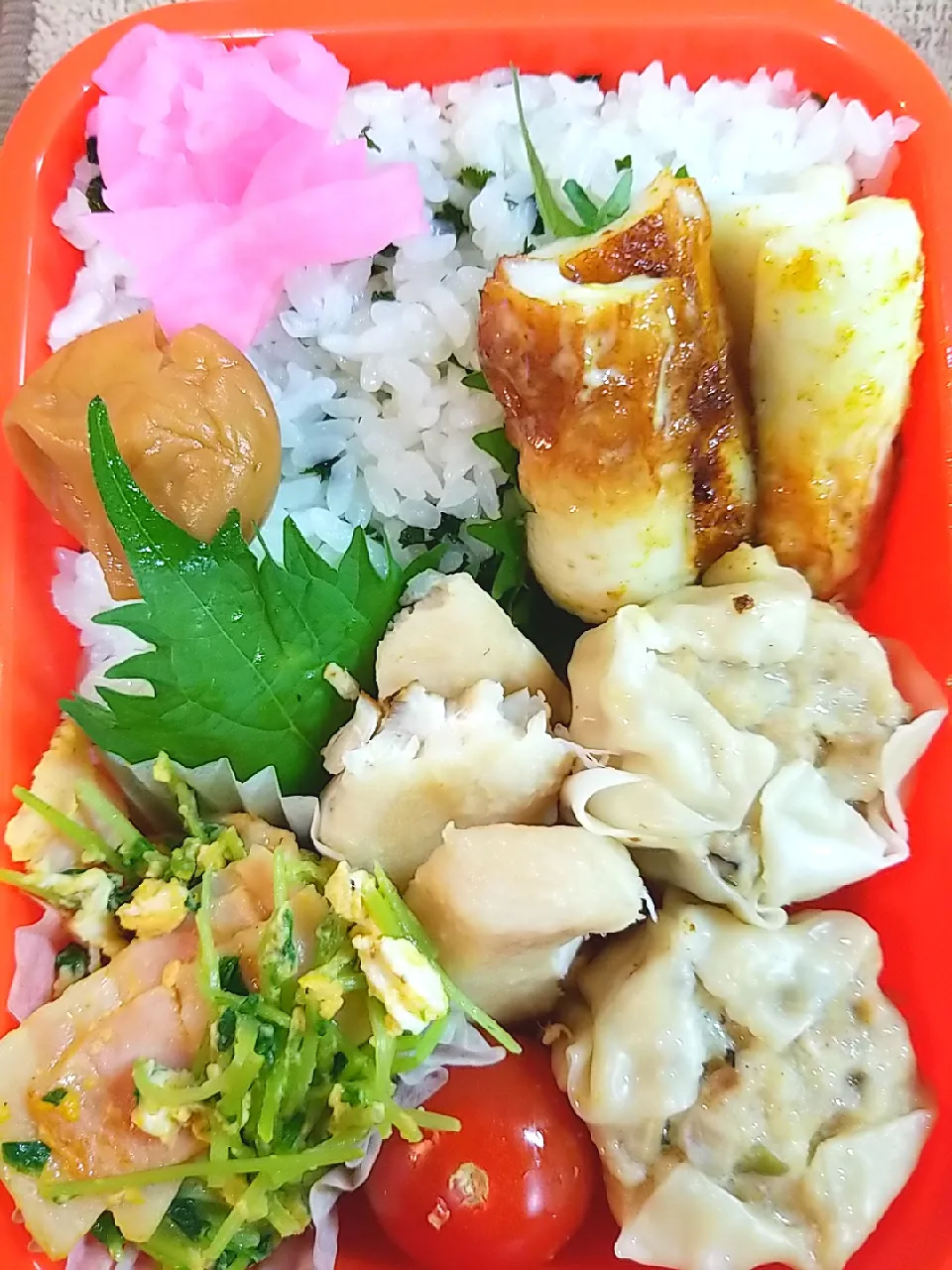 Snapdishの料理写真:ワカメご飯弁当|ひぐっちさん