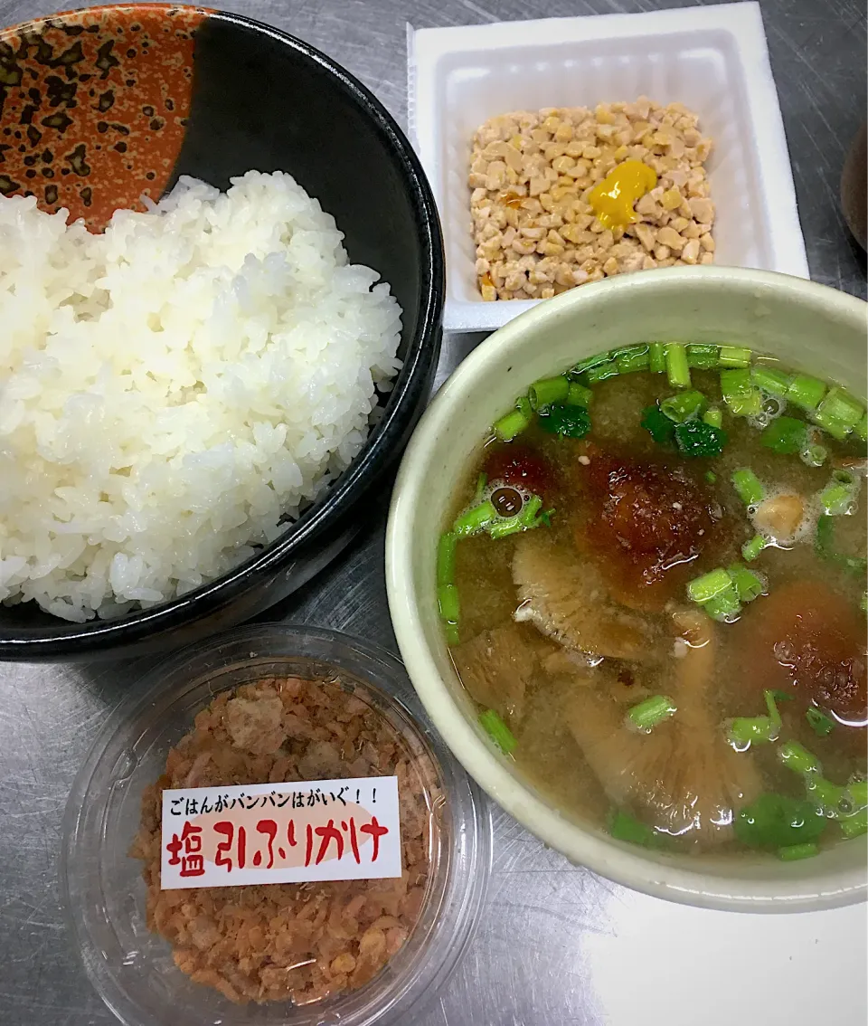 Snapdishの料理写真:朝の賄いごはん|内気なjohnnyさん