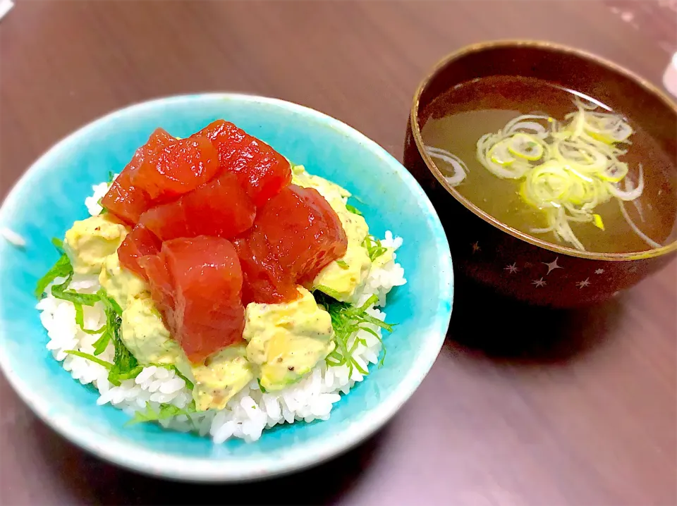 マグロアボカド丼|ころろんさん