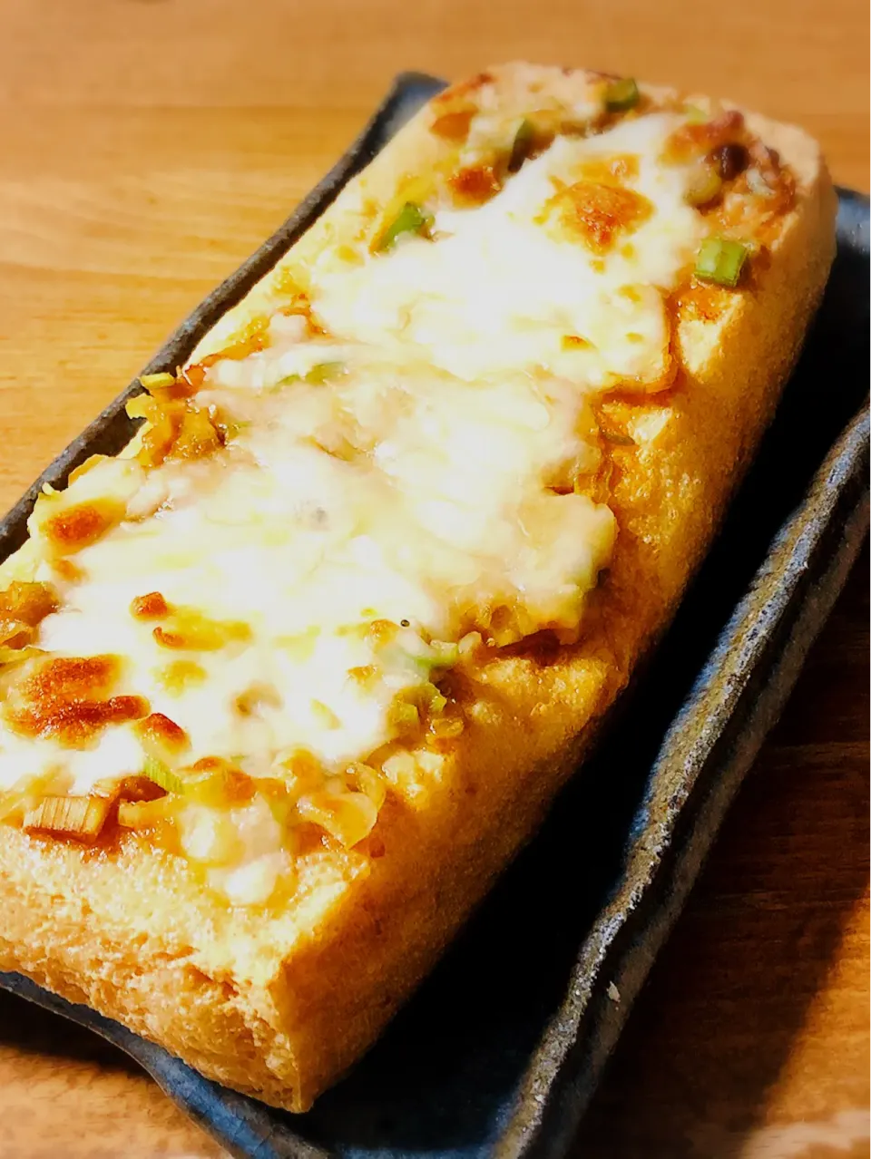 栃尾揚げのネギ味噌チーズ焼き　　　　　次は厚揚げで作るつもりが💦|sudachiさん