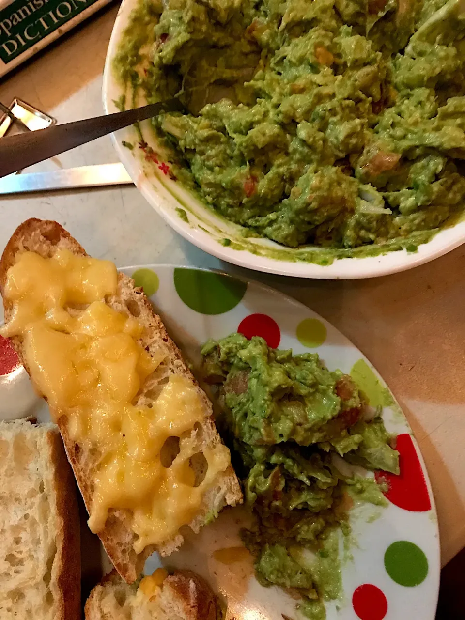 Guacamole en kaas broodjess|Karlijn van der Hulstさん