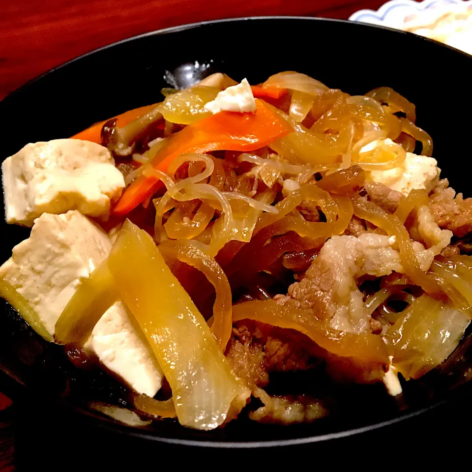 Snapdishの料理写真:昼ごはん☀️☀️🔆断酒249日目                         肉豆腐丼|ぽんたさん