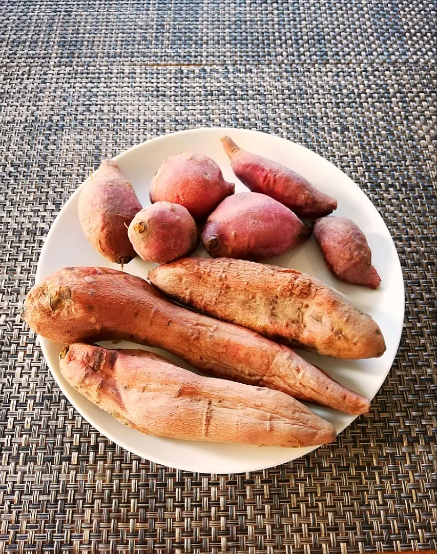 Snapdishの料理写真:おやつにレンジで焼き芋|puniさん