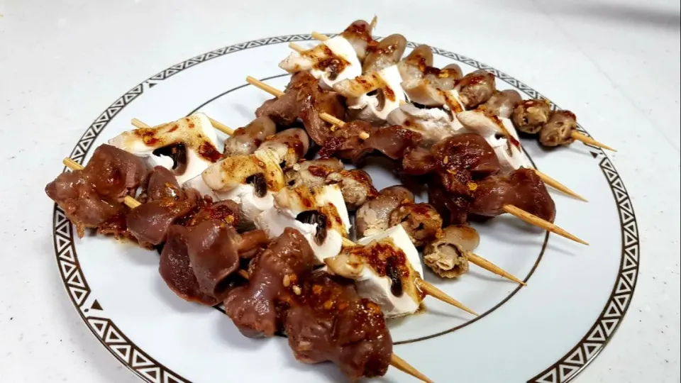 beer food - grilled chicken gizzards and hearts|steven z.y.さん