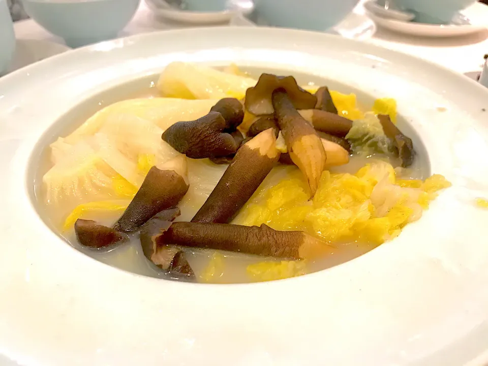 Poached vegetables in broth, termite mushrooms|Sky Blueさん