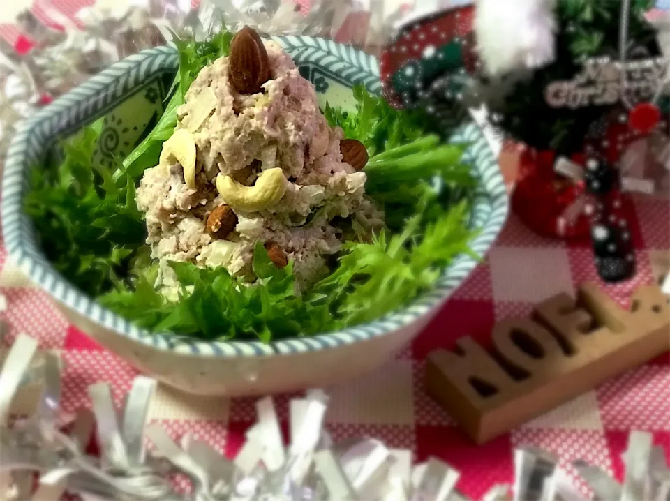 女子力高いピンクの海老芋ねっとりクリチ入りツリー風サラダ🎄|noeさん