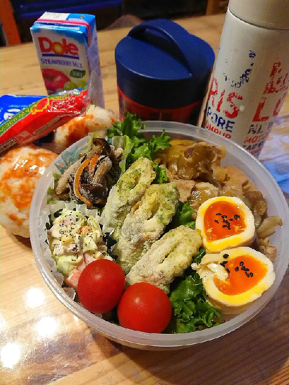 Snapdishの料理写真:2019.12.19 息子弁当🍱|あずきラテさん