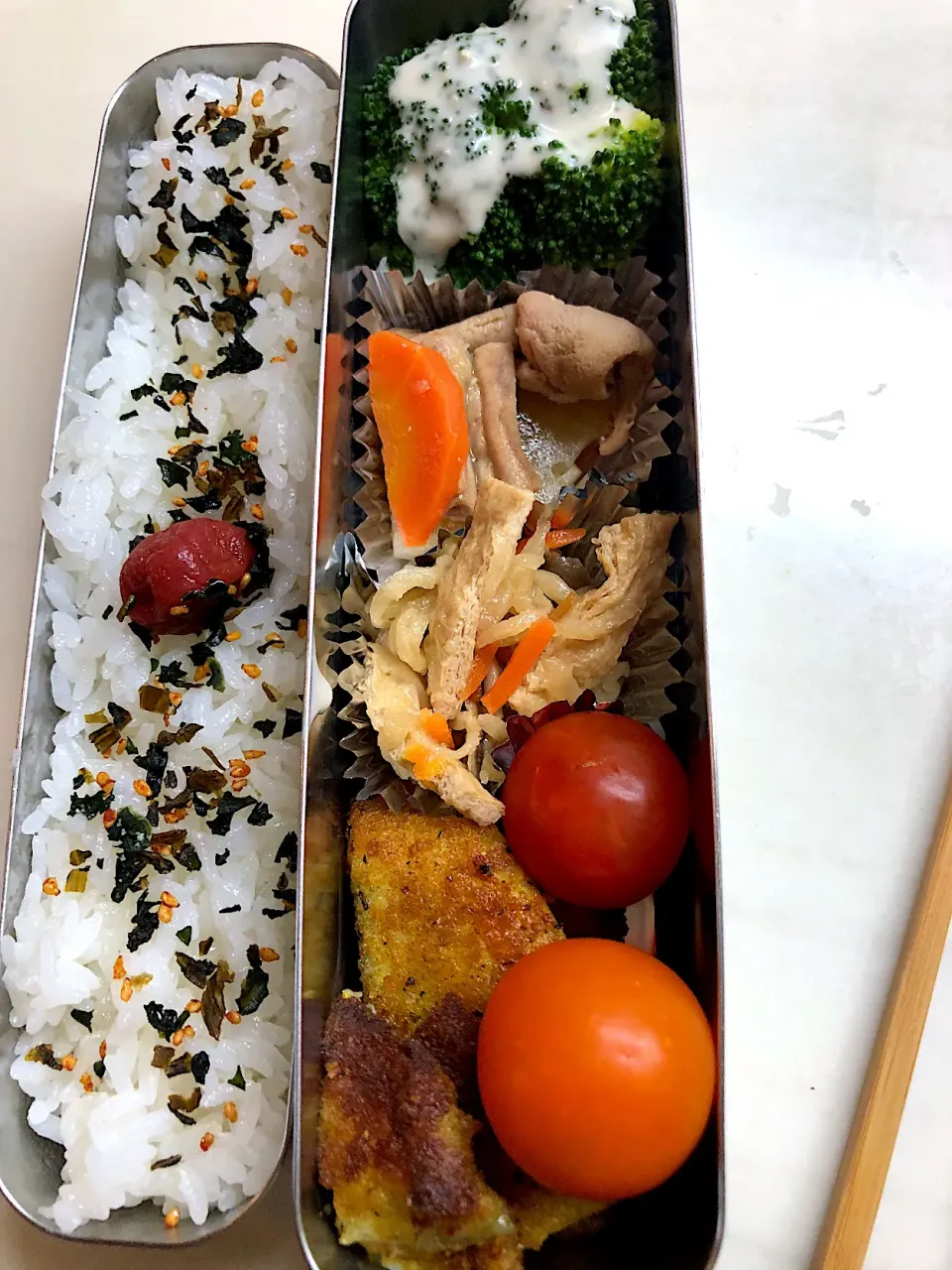 Snapdishの料理写真:カレイのカレーフライ　切り干し大根　もつ煮　ブロッコリー🥦 弁当　本年最終ですって。|Kumiko Kimuraさん