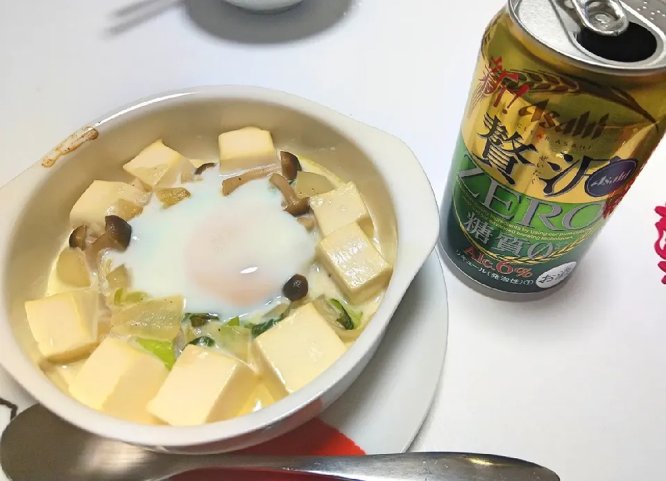 ヘルシー!
野菜たっぷり豆腐グラタン😋
たまごトッピングしてみました😋|かおさん