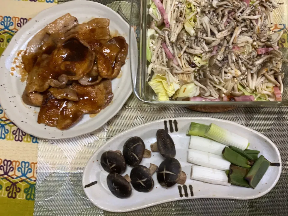 生姜焼き、キャベツとしめじのレンチン蒸し、しいたけとねぎ焼き|peanutsさん