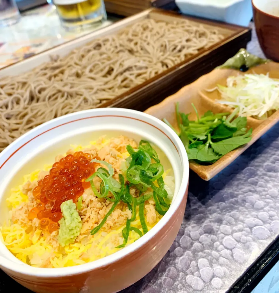 ゴルフ飯 鮭いくら丼と蕎麦|寺尾真次さん