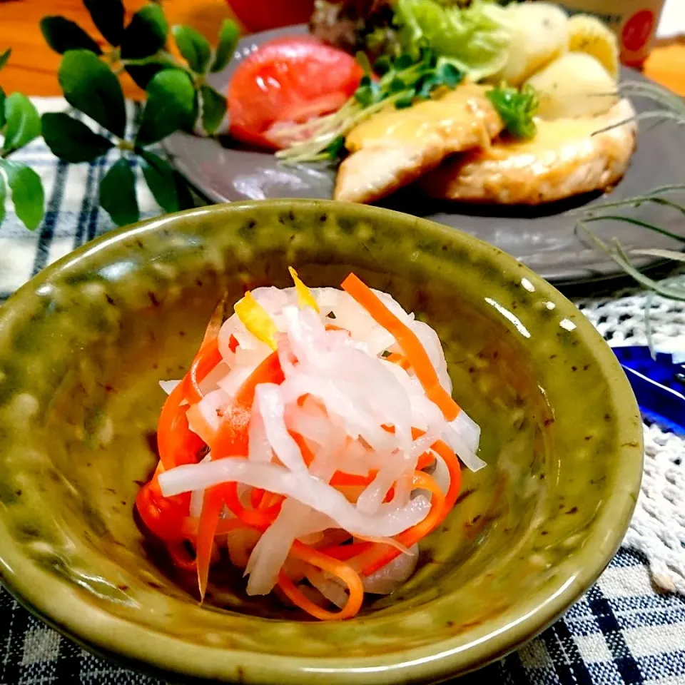 Snapdishの料理写真:naho_nonaさんの料理 【おせち】紅白なます |とまと🍅さん