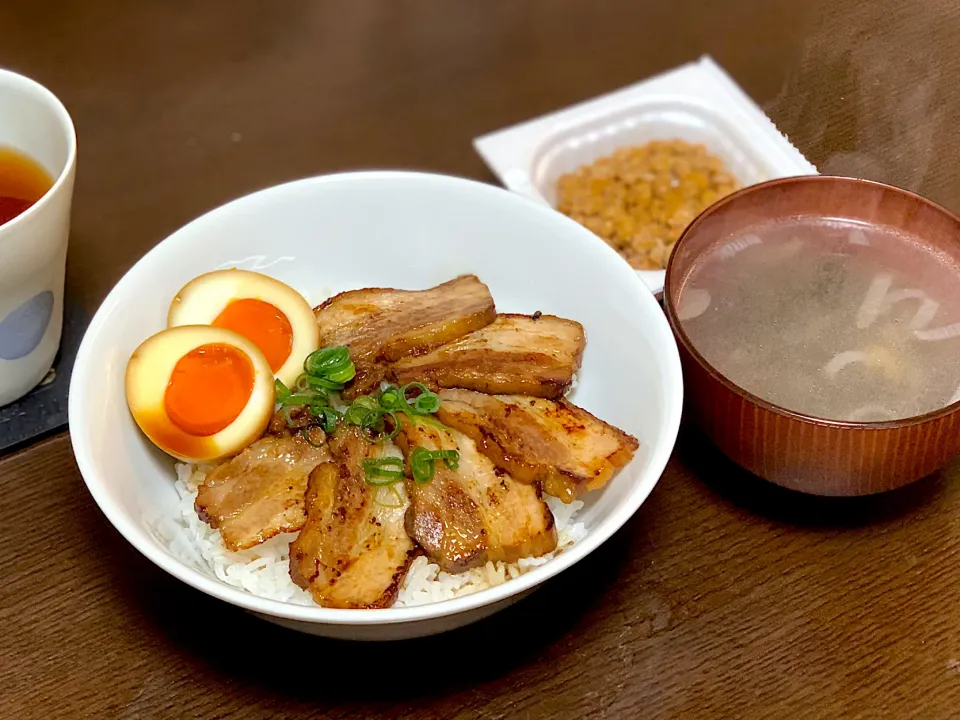 Snapdishの料理写真:🌸 チャーシュー丼 🌸|たんちゃんさん