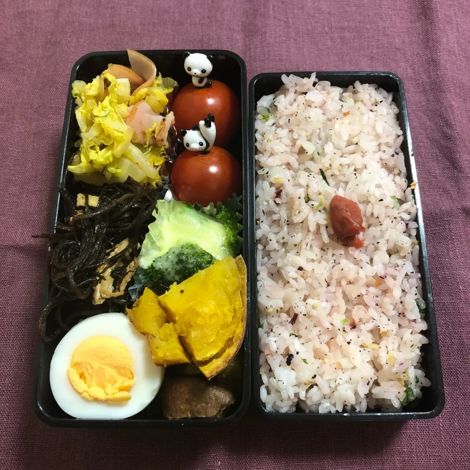 2019/12/20
茹で卵
ひじき煮
白菜とハム炒め
ブロッコリー🥦のチーズ焼き
焼き芋🍠のバター焼き
ミニトマト🍅|aichanさん