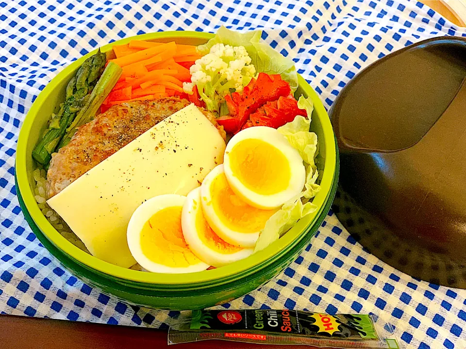 チーズハンバーグのっけ丼♪|たまごさん