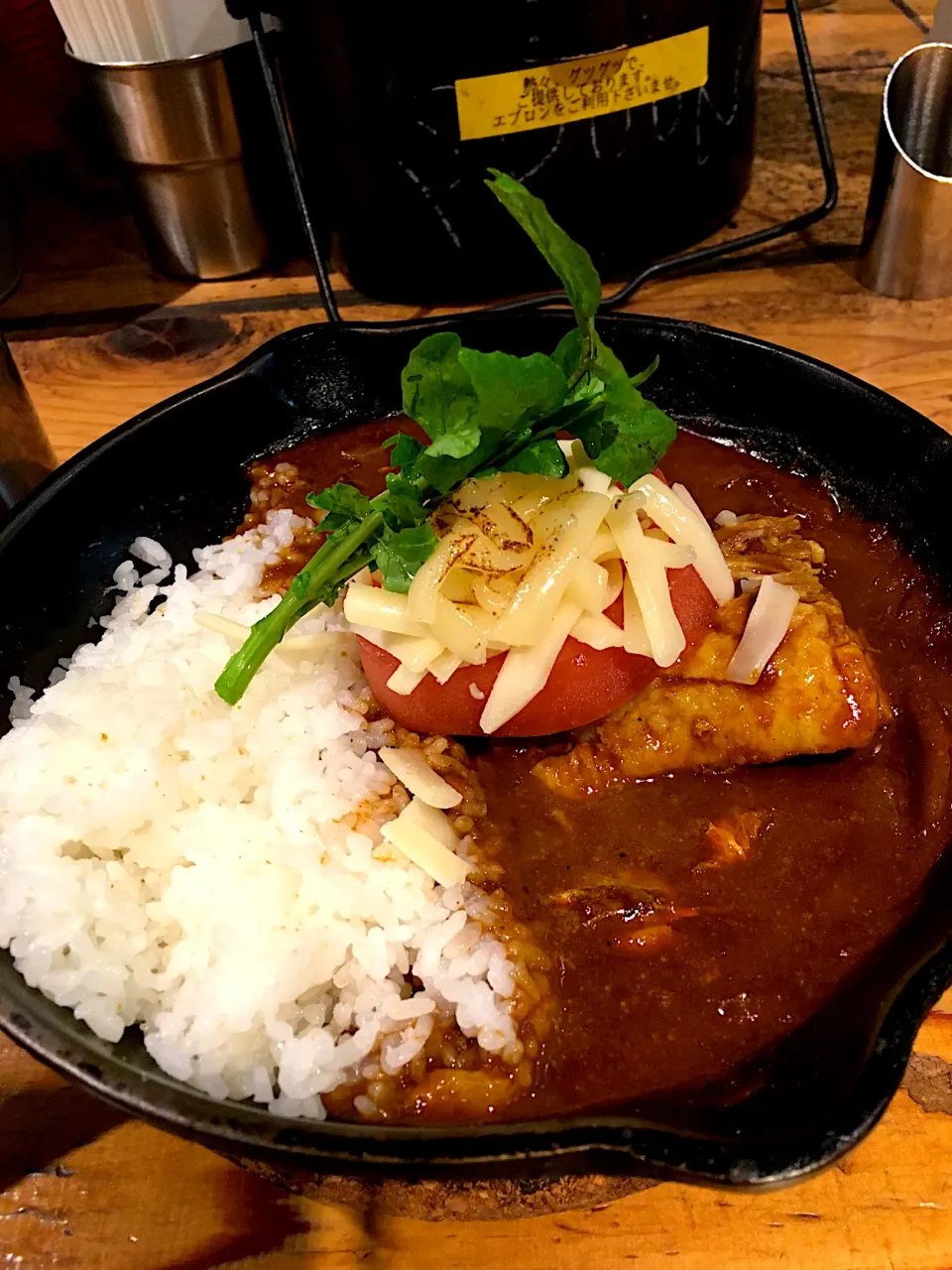 camp expressのやわらか豚煮込みのトマト炙りチーズカレー＠品川駅|Yasuhiro Koikeさん