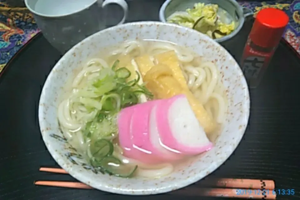 よねばーばの朝ごはん
きつねうどん
白菜の浅漬け|yoneばーばさん