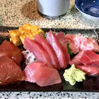 Snapdishの料理写真:まぐろ定食|まさたろーさん