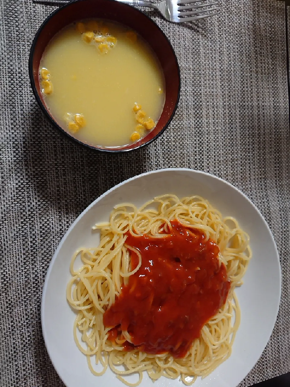 レトルトで簡単に(￣▽￣;)(笑)|エリさん