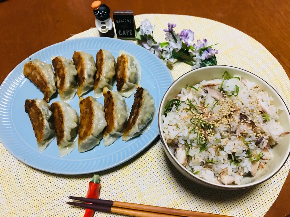 餃子&焼き鯖の混ぜご飯😋💕|バシュランさん