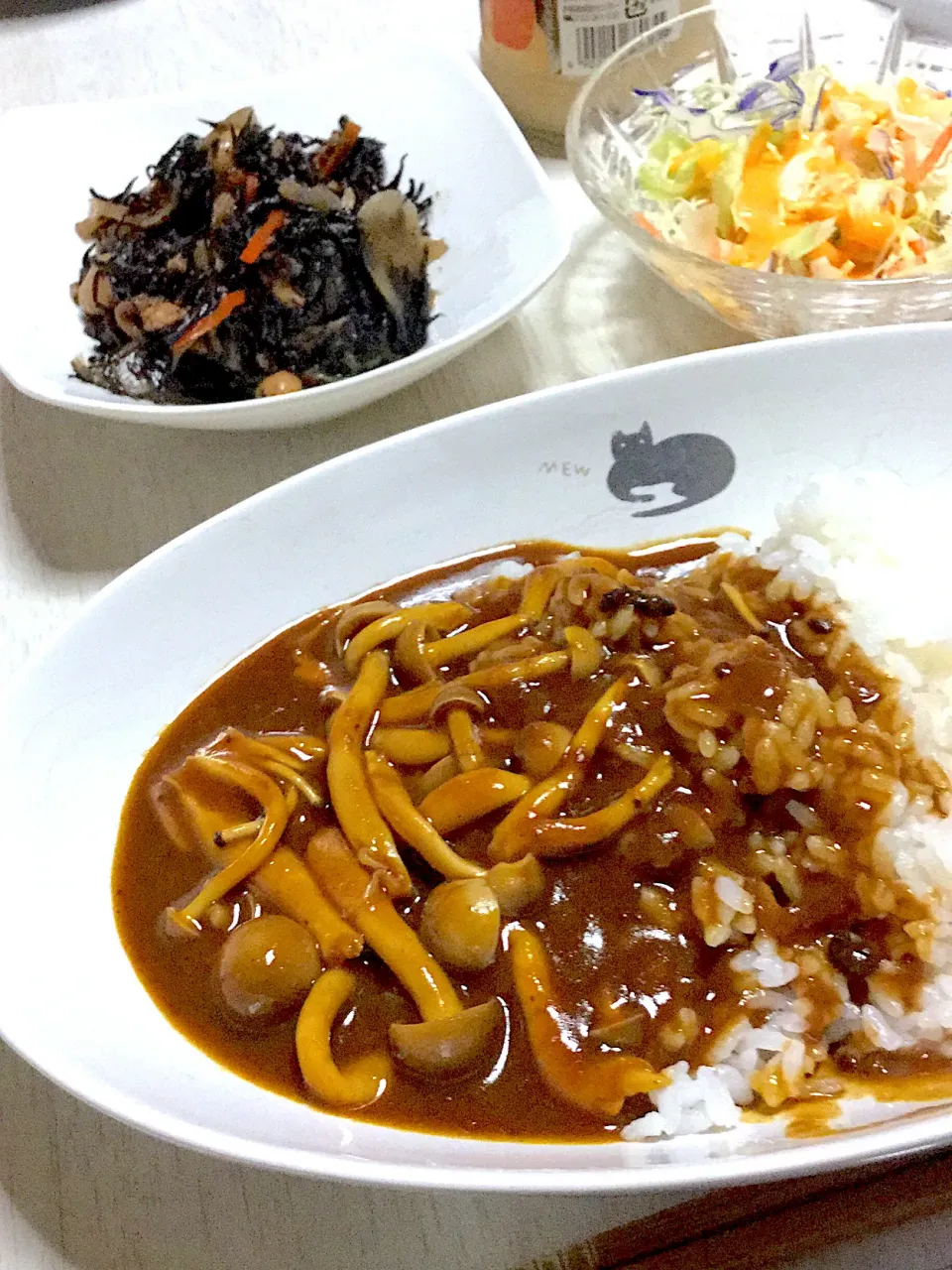 キノコの野菜カレー、サラダ、ひじきの煮物|Ayaさん