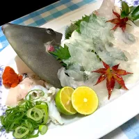 Snapdishの料理写真:カワハギ姿造り きも醤油|deguさん