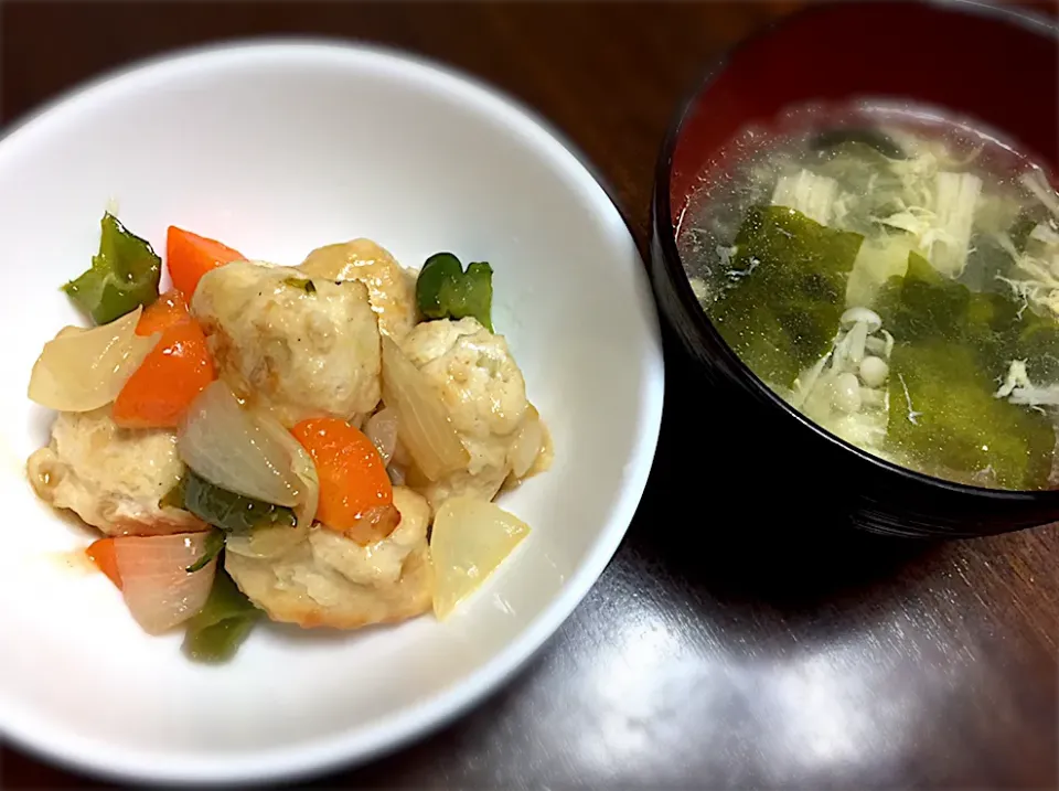 鶏団子の甘酢炒め・えのきとワカメの卵スープ|まるちゃんさん