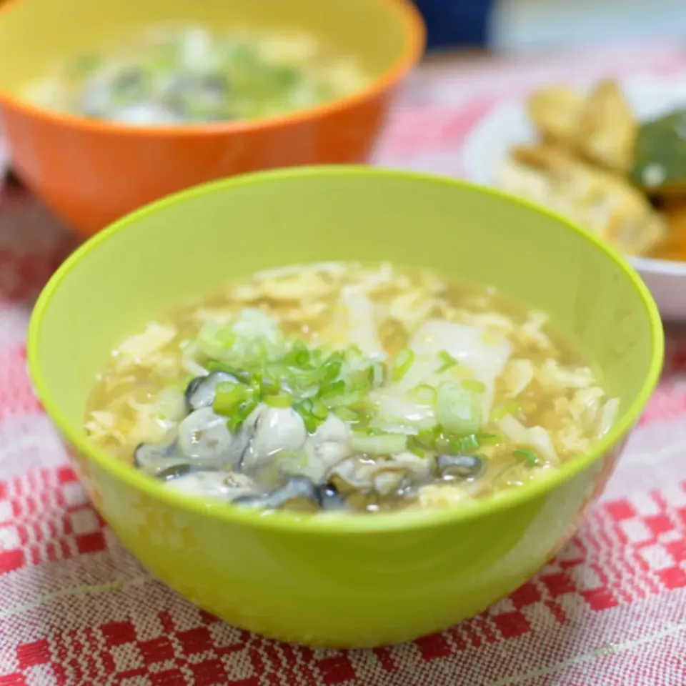 我が家の冬至メニュー
牡蠣卵力うどんと、奥にこっそりカボチャの柚子塩麹煮🍊🎃✨|さわ太郎さん