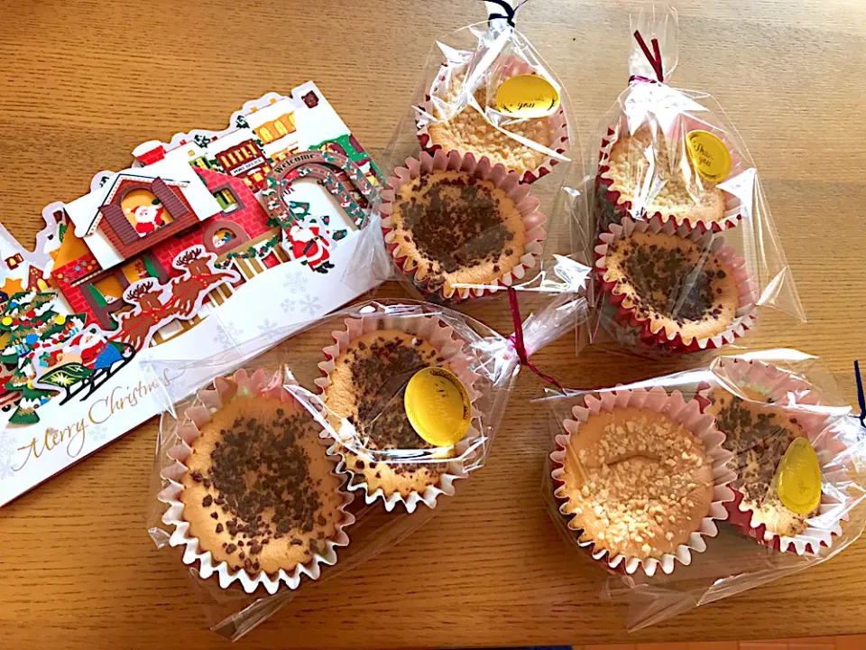 Snapdishの料理写真:ミニカップシフォンケーキ🎄|えいぽんさん