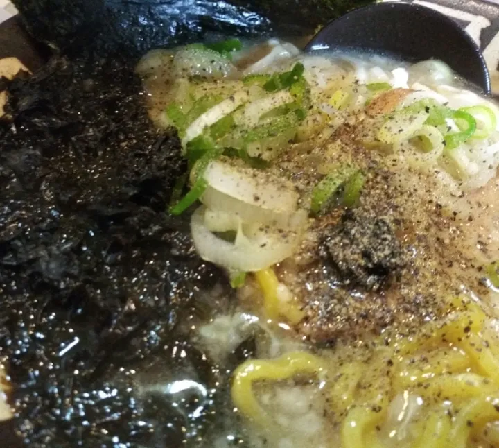 鶏白湯醤油ラーメン|こやっこさん