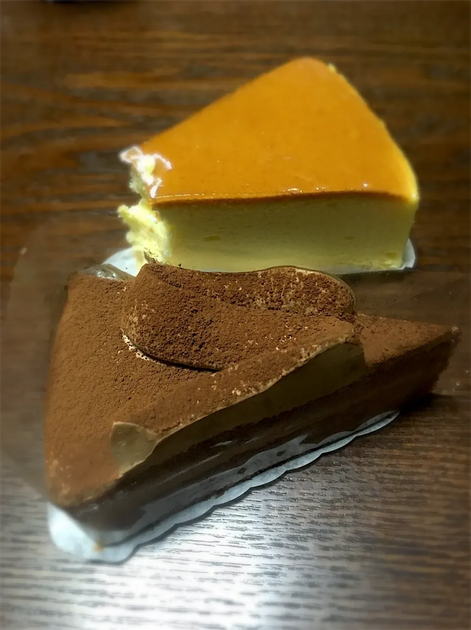 Snapdishの料理写真:イブイブクリスマスチーズケーキ食べかけ笑|こずえさん