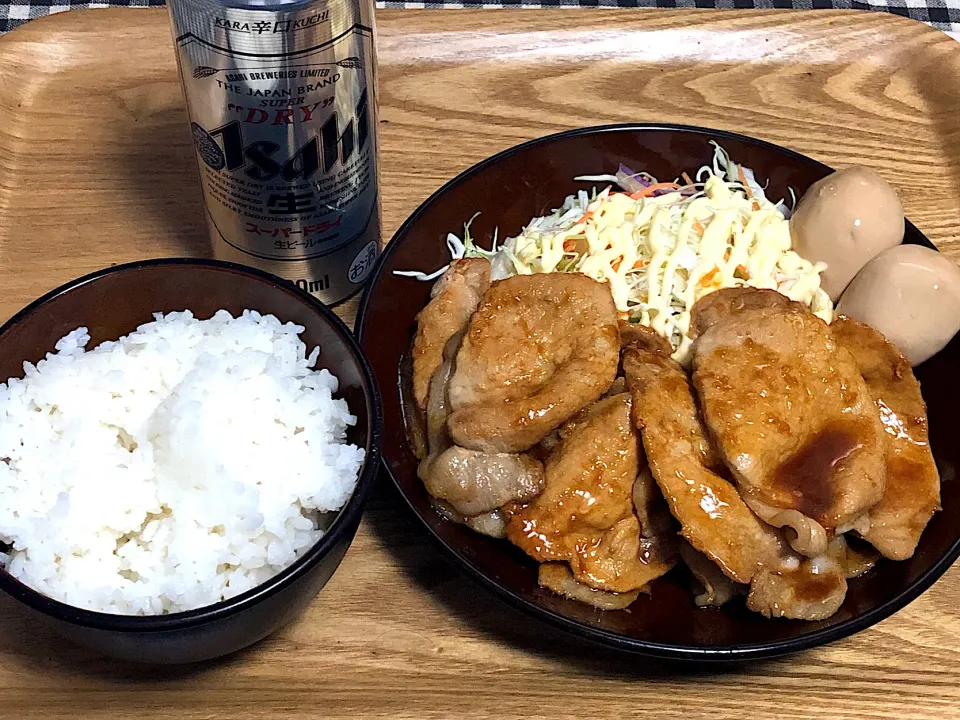 Snapdishの料理写真:今日の夕食 ☆豚の生姜焼き ☆ビール🍺|まぁたんさん