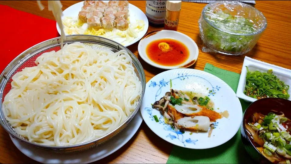 Snapdishの料理写真:12/23の夕食
ざるうどん、シュウマイ|卯月さん