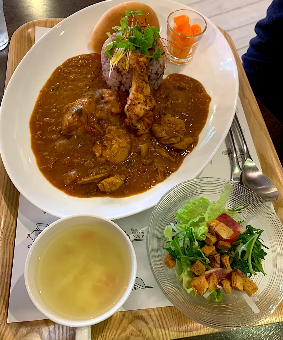 チキンのスパイスカレーランチ 🍛|るみおんさん