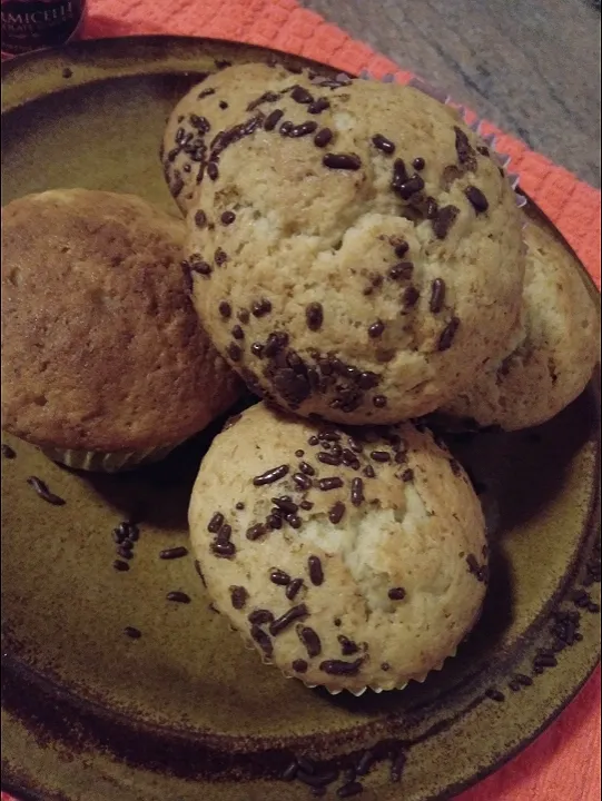 banana chocolate sprinkles muffins|Thakiさん