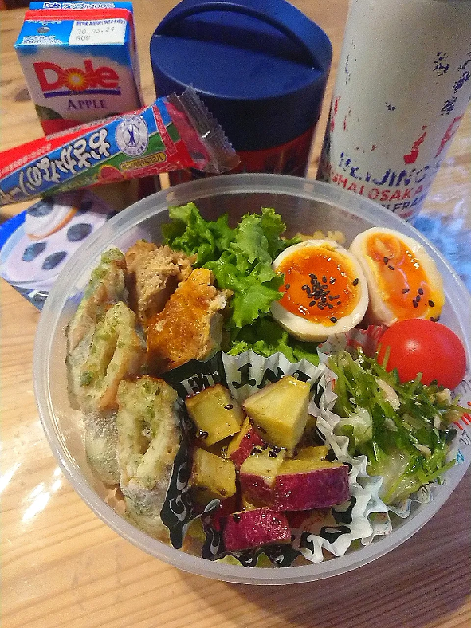 Snapdishの料理写真:2019.12.24 息子弁当🍱|あずきラテさん