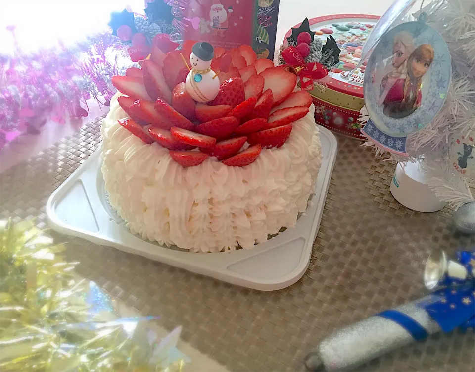 親子で作るイチゴたっぷりクリスマスケーキ|マム🌹Japanese momさん