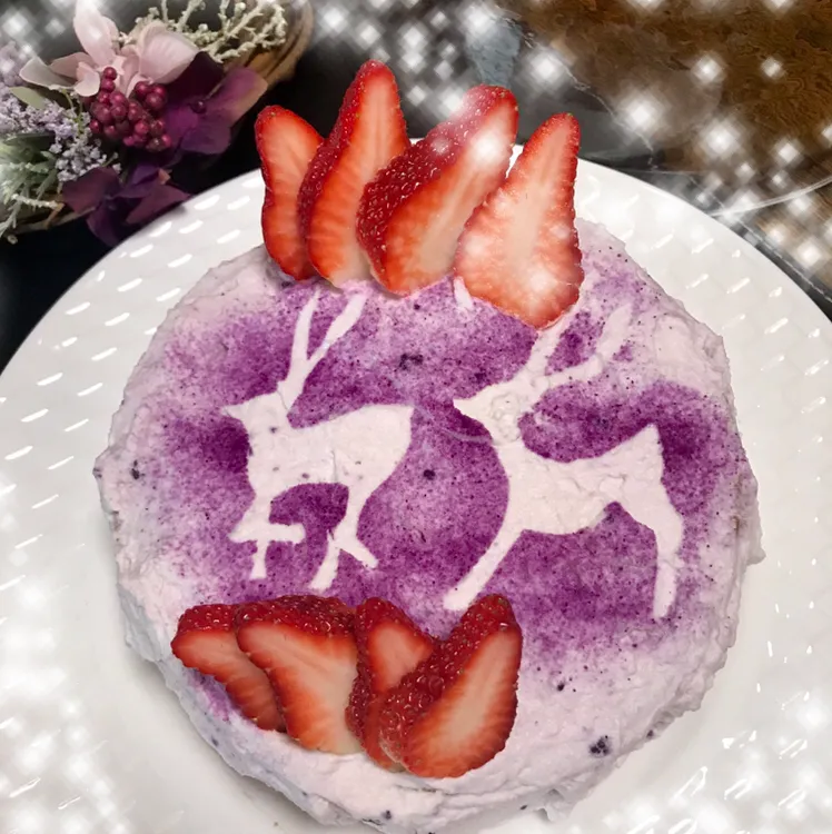 Snapdishの料理写真:トナカイさんのクリスマスケーキ🎄|rikorikoさん