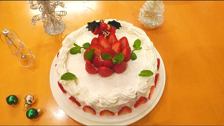 Snapdishの料理写真:🍓苺のクリスマスケーキ🍓|yuiママさん