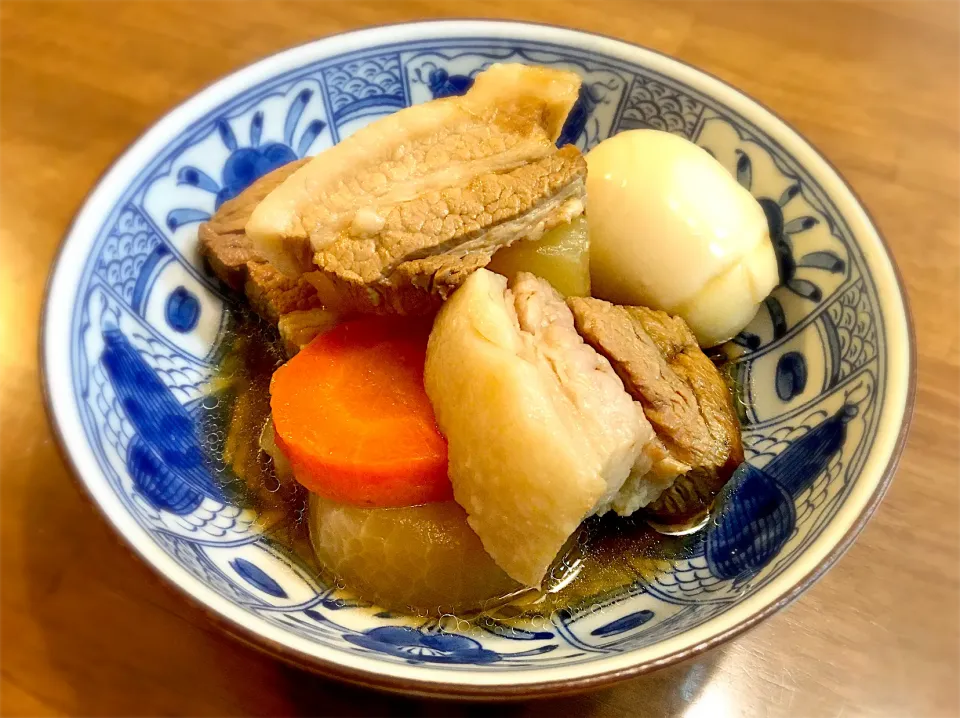 煮豚。大根に味が染みて美味い😋|リフルシャッフルさん