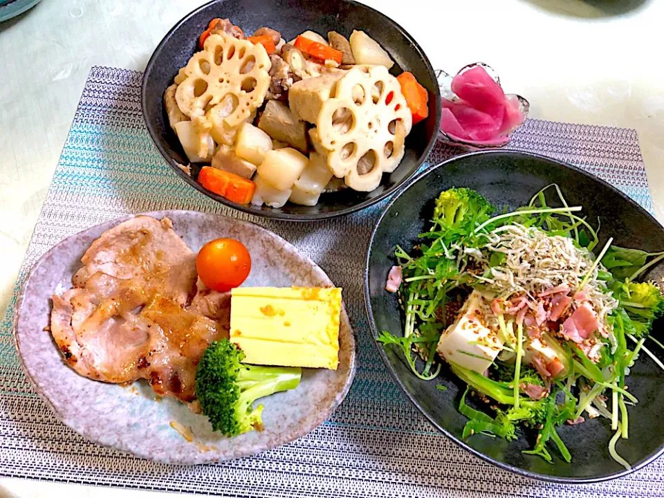 Snapdishの料理写真:正月を待てない筑前煮の晩ご飯🍴|ぽっちさん