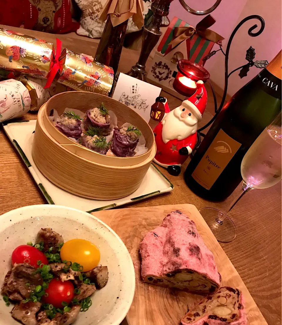 Snapdishの料理写真:紫白菜のシュウマイと鶏レバーの塩胡椒炒めとCAVA|izunさん