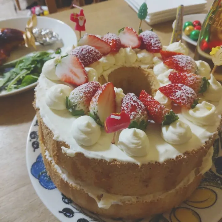 Snapdishの料理写真:クリスマスケーキ🎄|takakoさん