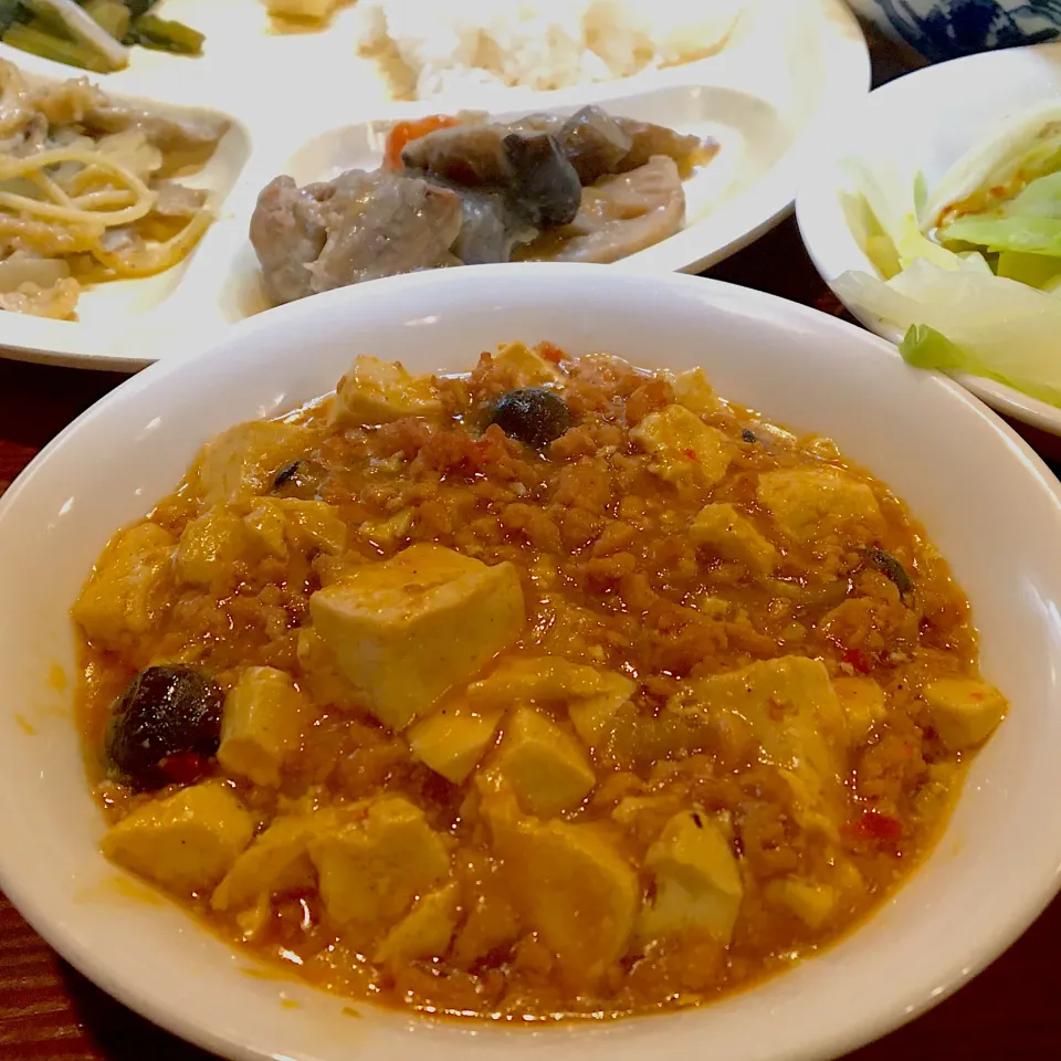 晩ごはん⭐️⭐️⭐️                                              麻婆豆腐定食|ぽんたさん