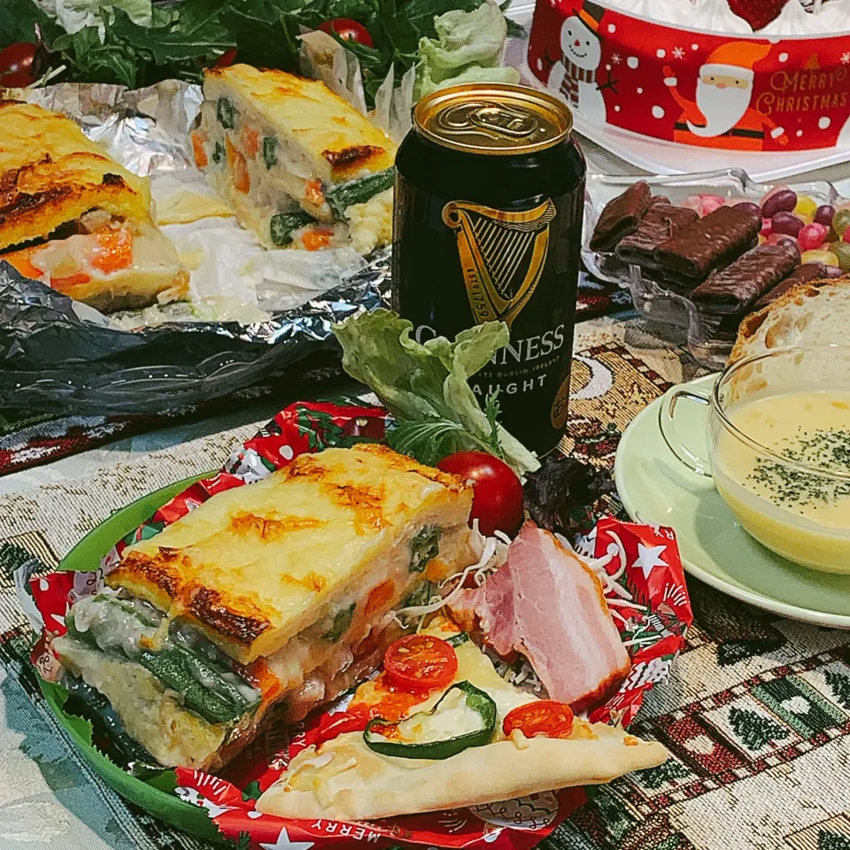 クラムチャウダー缶と食パンとチーズでクロックケークのようなポッドパイのようなもの　#クリスマス|アスママさん